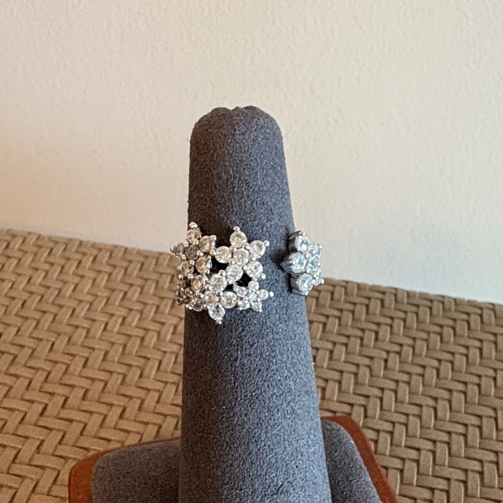 Fashion Crystal Floral Cluster Open Ring Size 4.5